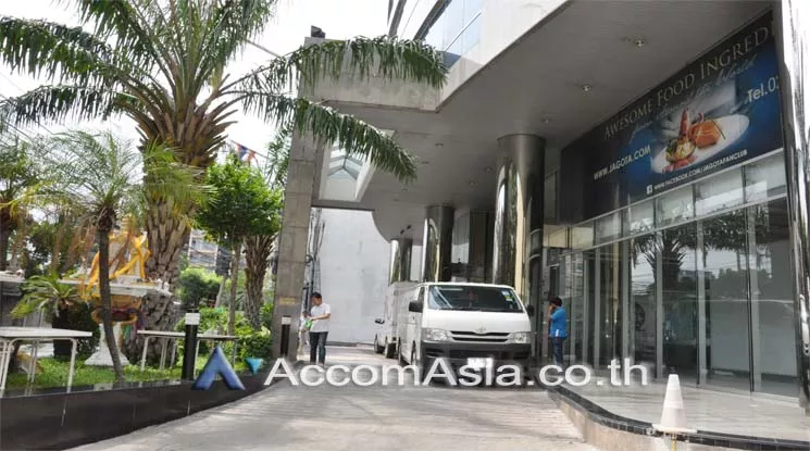  1  Office Space For Rent in Sukhumvit ,Bangkok BTS Ekkamai at 42 Tower AA10427